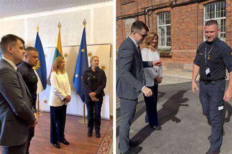pareigunu darbo salygos reisys kelioniu islaidos