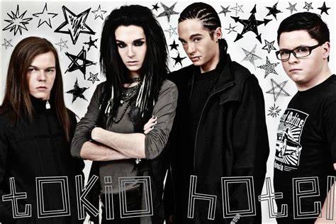 Tokio Hotel narių eksponatai ir fanų atributai (infografika)