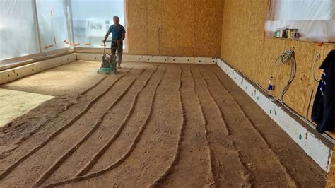 rilatacija: grindų betonavimo procesas