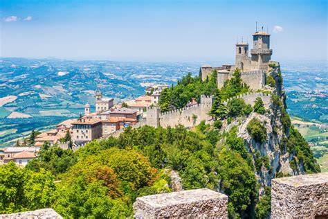 San Marino bokštų vaizdai