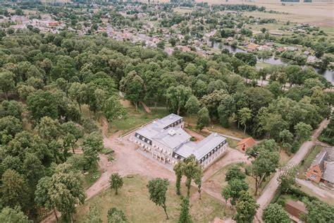Žagarės dvaro sodyba ir jos architektūriniai ypatumai