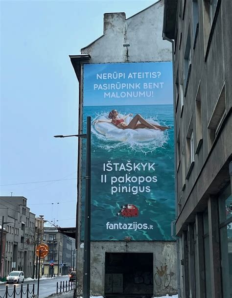 fantazijos motyvas apie keliautojus debesyse