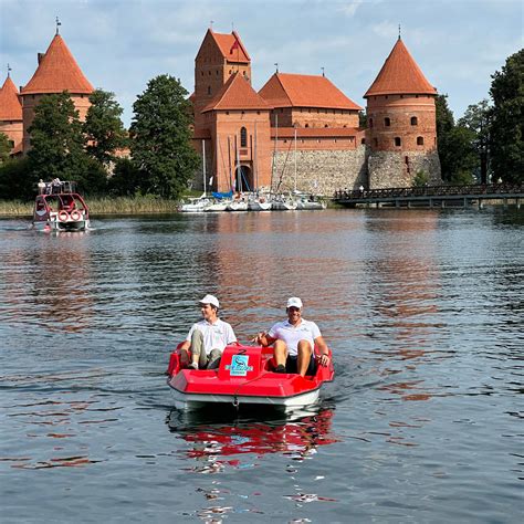 Vandens pramogos Lietuvoje - baidarės ir vandens dviračiai