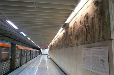 Atėnų metro sistema ir Akropolis stotis