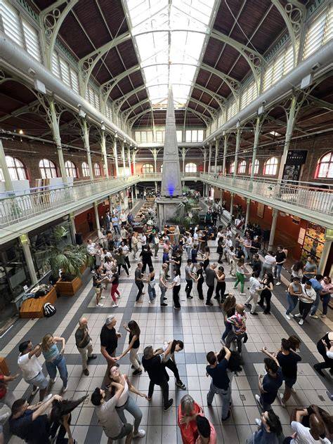 Baro ir parodų centro Halles Saint-Géry interjeras