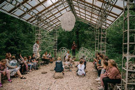 Žalvario parkas - menas ir edukacija lauke