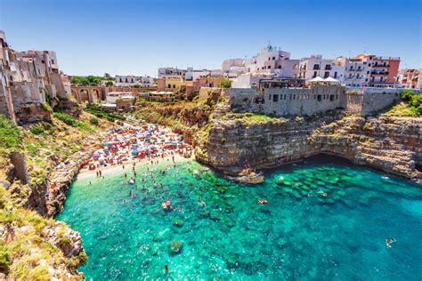Polignano a Mare uolos ir jūra
