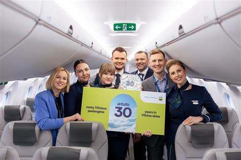 AirBaltic skrydžiai per Rygą (pagrindinė bazė)