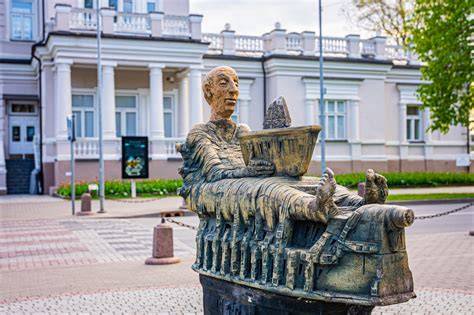 Vilniaus alėjos skulptūros (istorinis vaizdas)