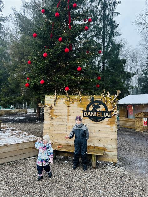 Magiškos Kalėdos Perlinių Danielių parke