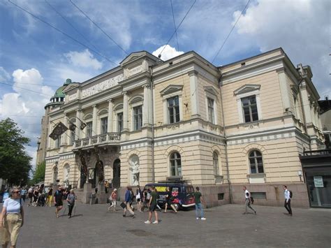 Kulttuurihistoriallinen rakennus kaupunginosassa