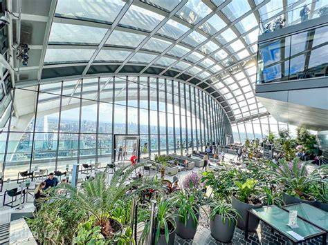 Sky Garden įspūdingi sodai ir užrašai