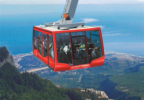 Tahtali kalno keltuvas virš jūros horizonte