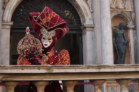 Venecijos karnavalo scenos ir patiekalai