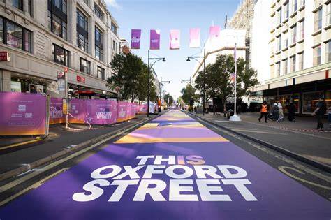 Oxford Street kosmetikos parduotuvės vaizdas
